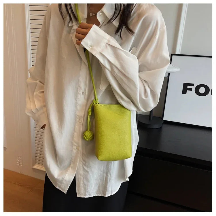 Women Handbags Female Pu Leather Shoulder Bags Luxury Large Capacity Crossbody Bags Solid Flap for Women Portable Phone Purse