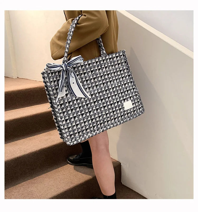 Women’s Tote Bags 2022 Trend New Mass Canvas Shoulder Bags Luxury Designer Handbags Casual Fashion Messenger Bags