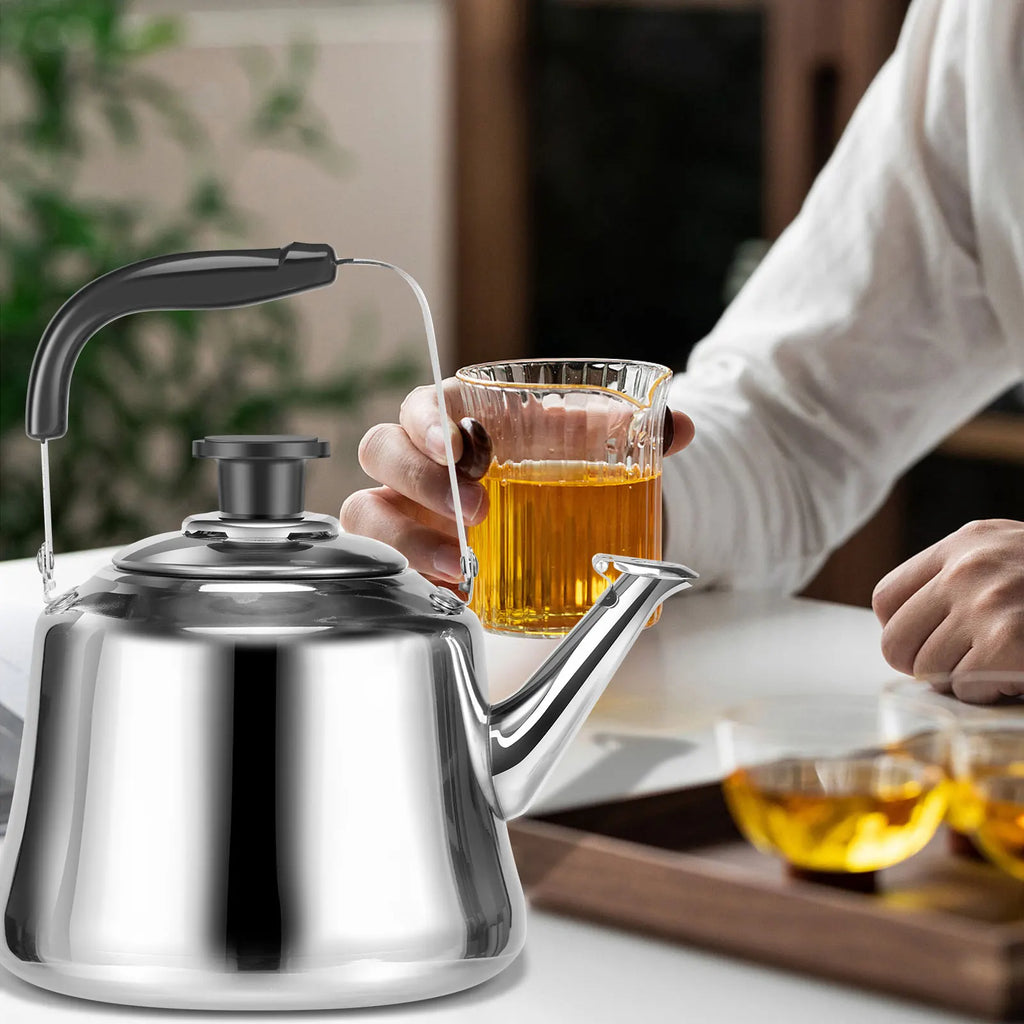 Stainless steel 2L teapot stove sturdy and durable with dust cover whistling teapot easy to clean with Ergonomic Handle