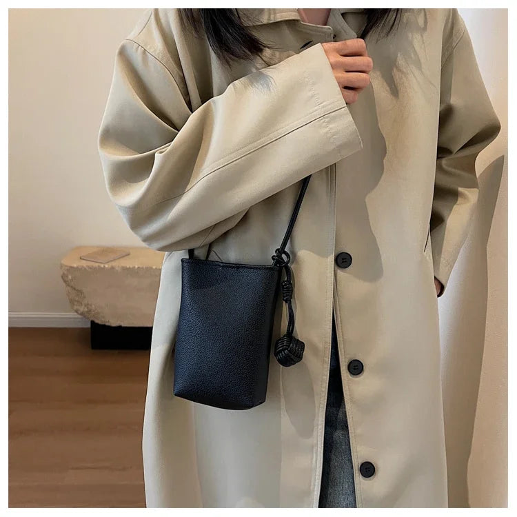 Women Handbags Female Pu Leather Shoulder Bags Luxury Large Capacity Crossbody Bags Solid Flap for Women Portable Phone Purse