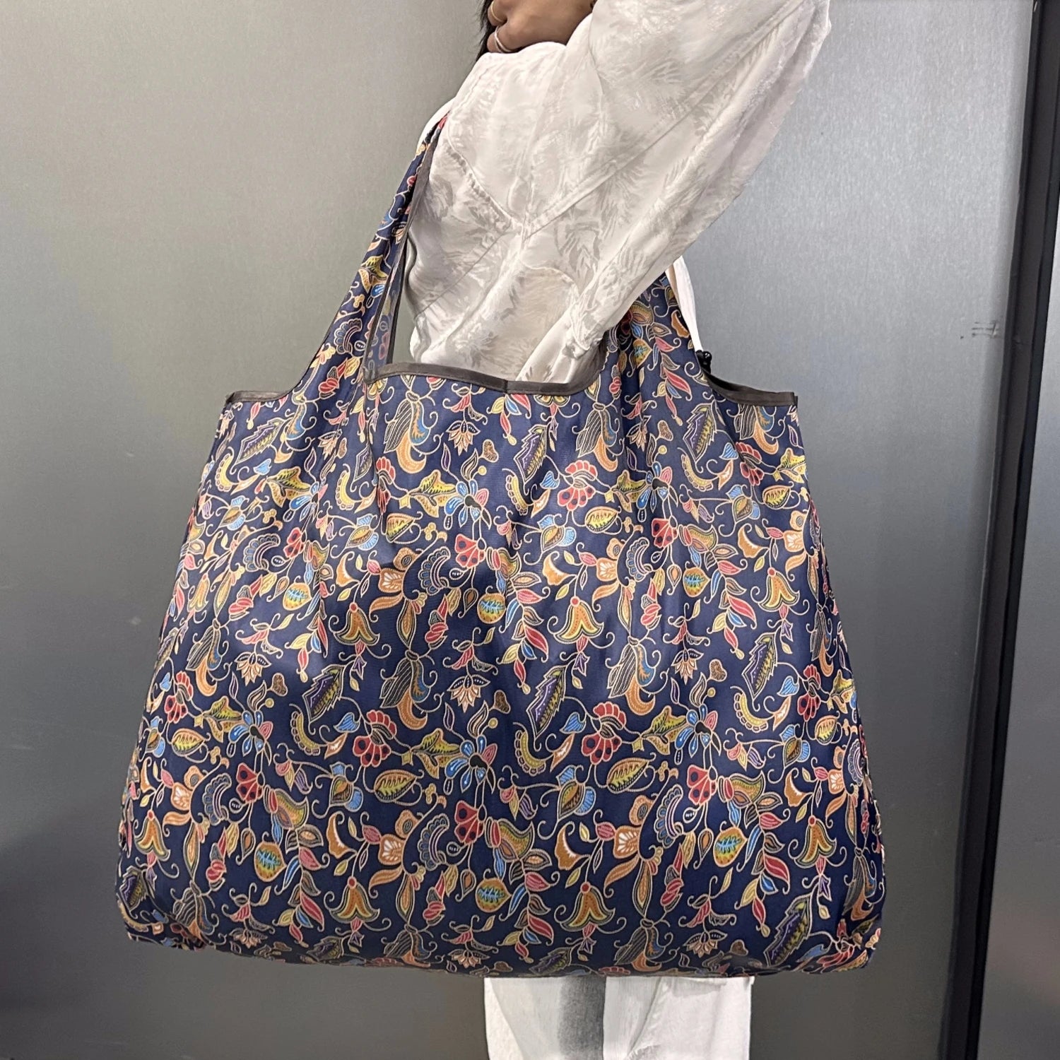 Tote Bag, Large-Capacity Tote Bag, Reusable Satchel Environmentally Friendly Lightweight Shopping Bag with Printed Pattern, Outdoor Foldableable Satchel Camping Style Travel Bag