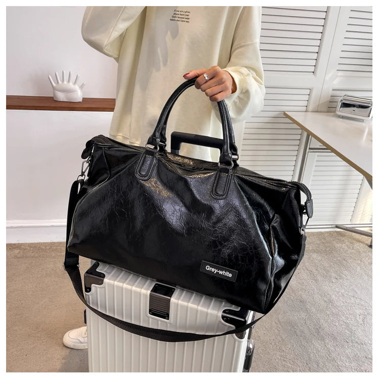 Travel Bags Fashion Men Large Capacity Organizer Handbags Women Fashion Handbag Luggage Leisure Backpack The Tote Bag
