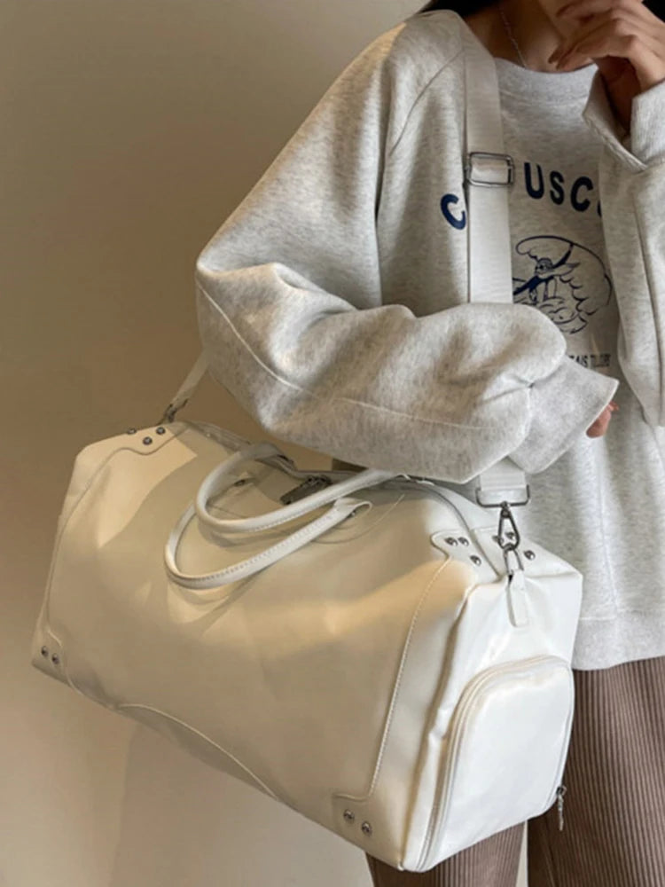 Travel Bags Fashion Men Large Capacity Organizer Handbags Women Fashion Handbag Luggage Leisure Backpack The Tote Bag