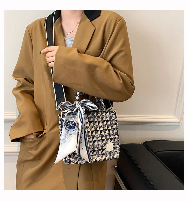 Women’s Tote Bags 2022 Trend New Mass Canvas Shoulder Bags Luxury Designer Handbags Casual Fashion Messenger Bags